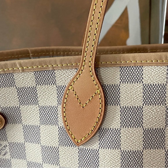 Louis Vuitton Neverfull MM Damier Azur with pouch - Picture 5 of 16